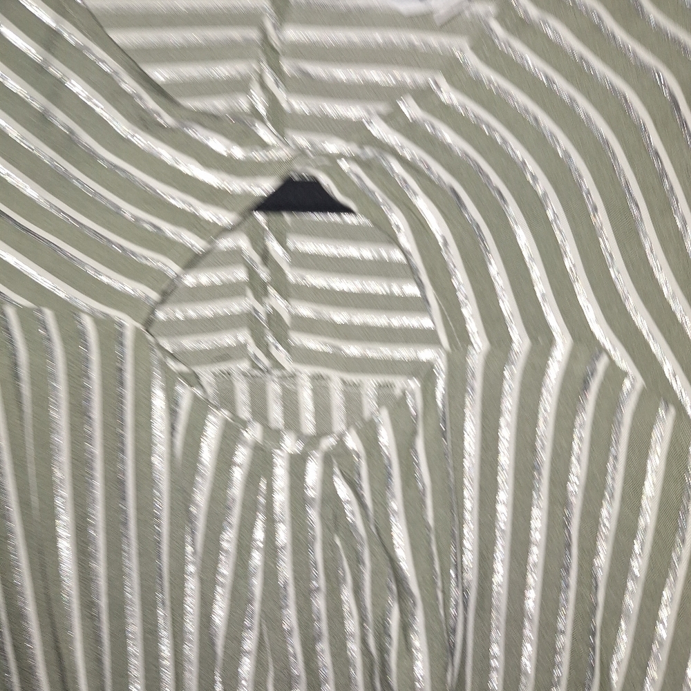 Express Blouse - Picture 10 of 11